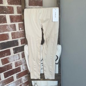 Leggings by Varley